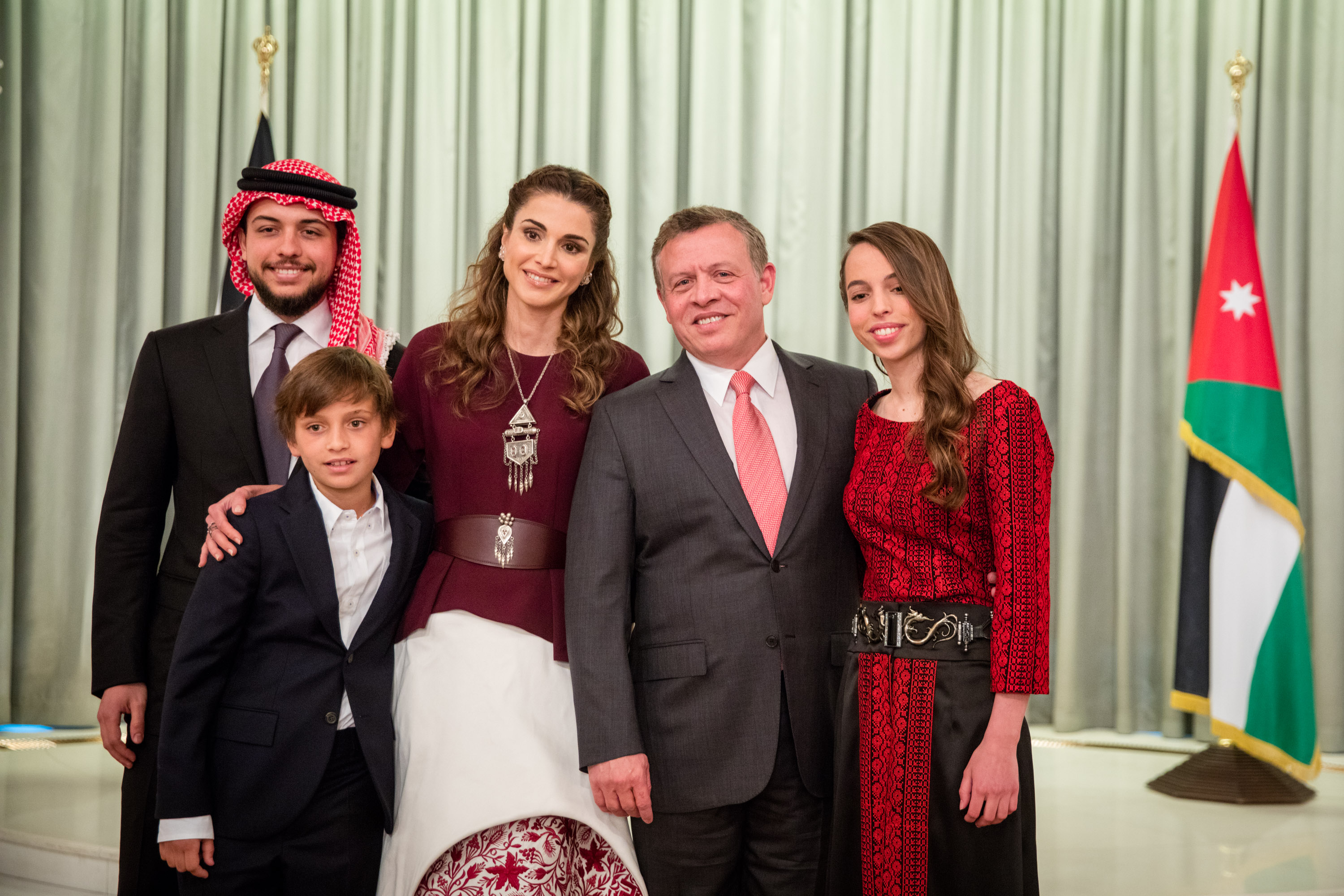 Personal With Family King Abdullah II Official Website   2  May 25%2C 2016 0 